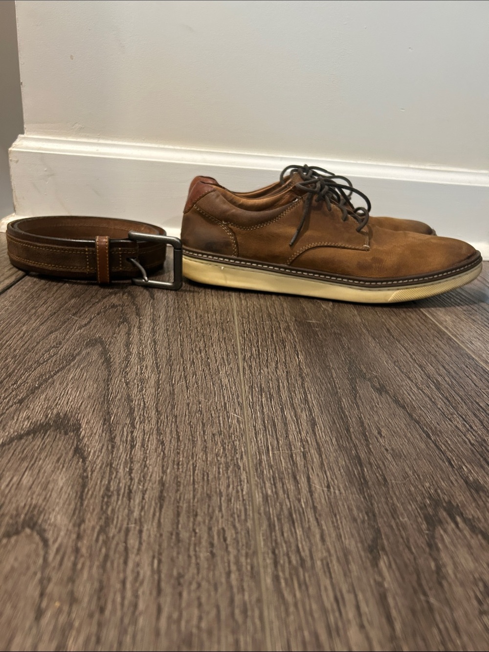 Johnston & Murphy Brown Suede Casual Lace-Up Shoes